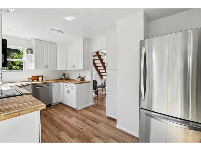 5910 Se CEDAR St, Milwaukie, OR 97222
