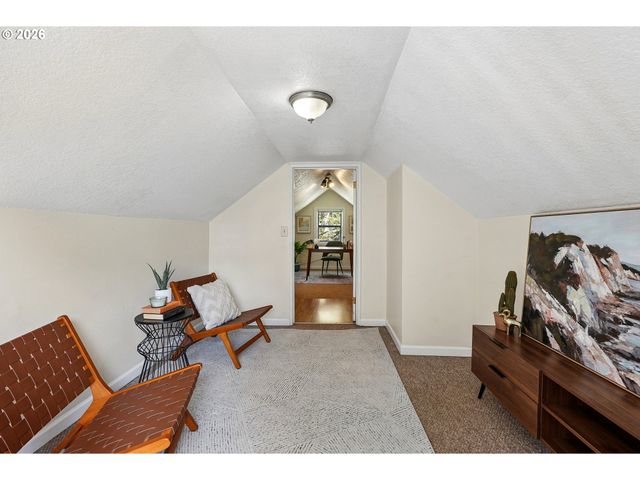 5910 Se CEDAR St, Milwaukie, OR 97222