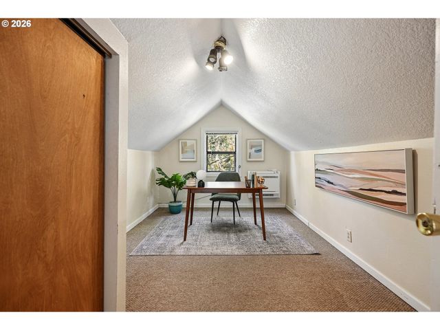 5910 Se CEDAR St, Milwaukie, OR 97222