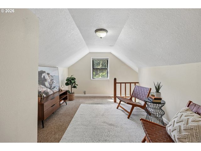 5910 Se CEDAR St, Milwaukie, OR 97222