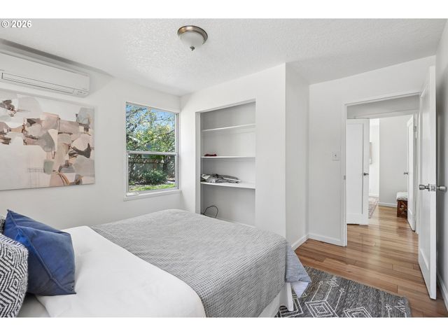 5910 Se CEDAR St, Milwaukie, OR 97222