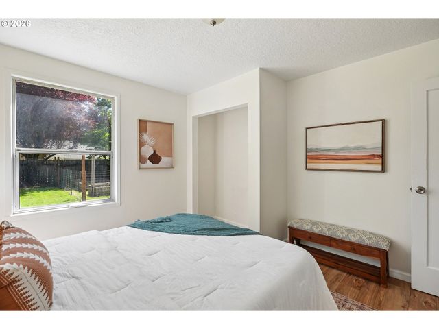 5910 Se CEDAR St, Milwaukie, OR 97222