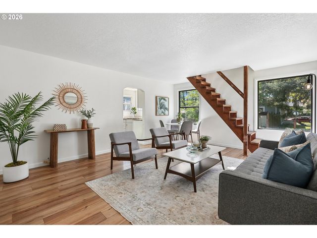 5910 Se CEDAR St, Milwaukie, OR 97222