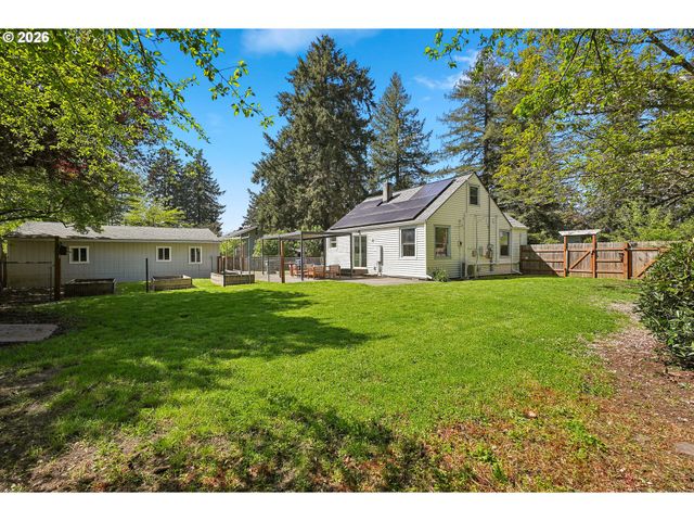 5910 Se CEDAR St, Milwaukie, OR 97222