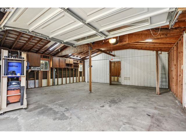 5910 Se CEDAR St, Milwaukie, OR 97222