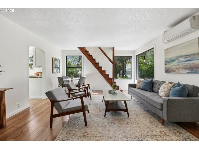 5910 Se CEDAR St, Milwaukie, OR 97222