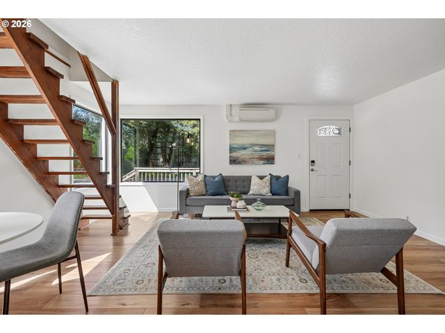 5910 Se CEDAR St, Milwaukie, OR 97222