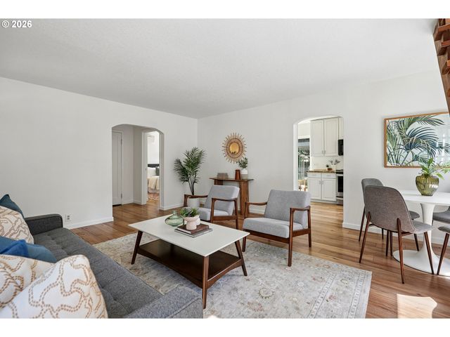 5910 Se CEDAR St, Milwaukie, OR 97222