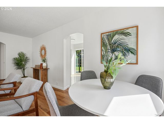 5910 Se CEDAR St, Milwaukie, OR 97222