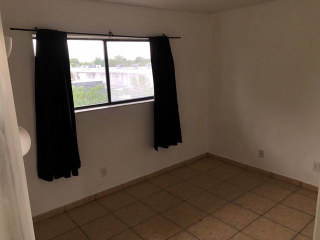 6900 SW 39TH Street 311K, Davie, FL 33314