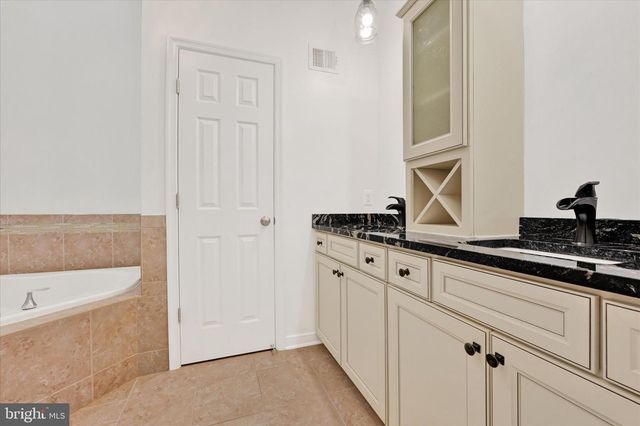 14036 FOX HILL RD, Sparks Glencoe, MD 21152