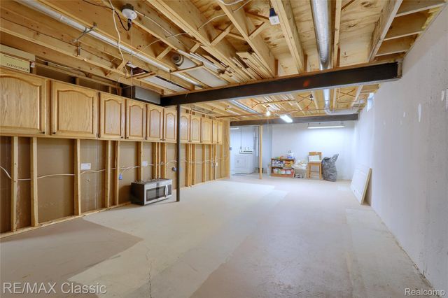 43274 Hillsboro Drive, Clinton Charter Township, MI 48038