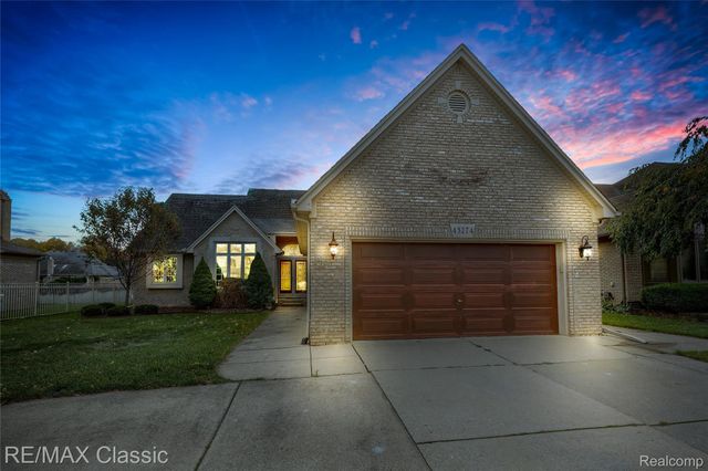 43274 Hillsboro Drive, Clinton Charter Township, MI 48038