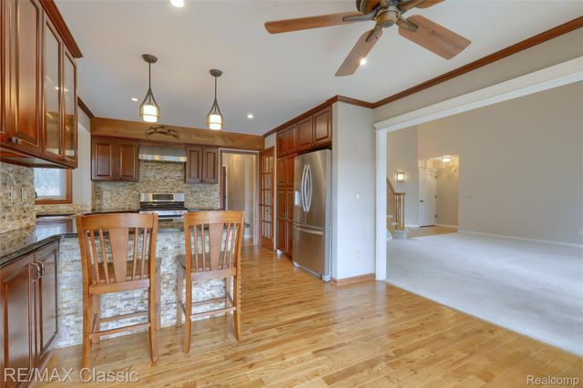 43274 Hillsboro Drive, Clinton Charter Township, MI 48038