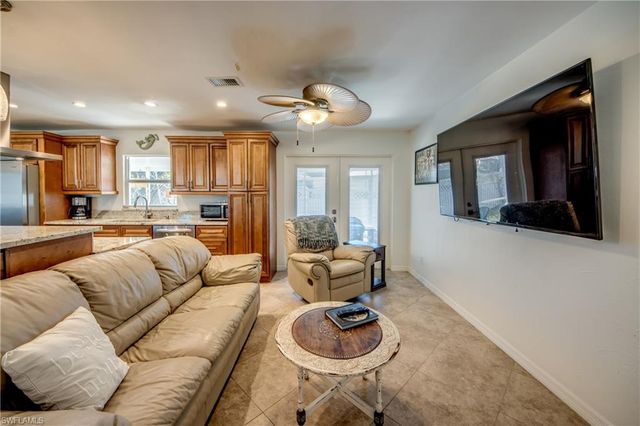 1122 El Dorado PKWY E, Cape Coral, FL 33904