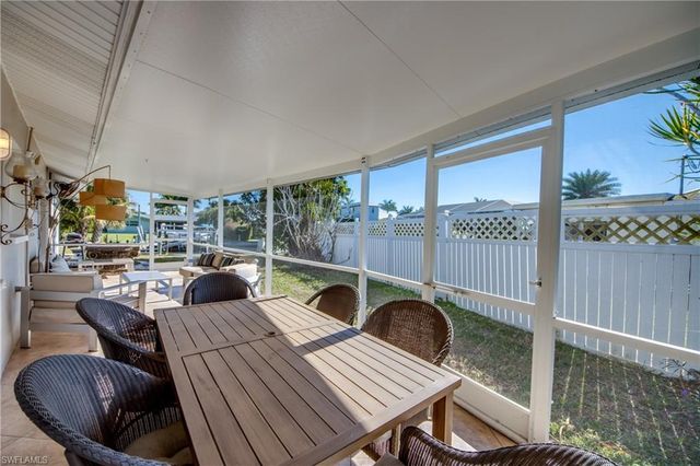 1122 El Dorado PKWY E, Cape Coral, FL 33904