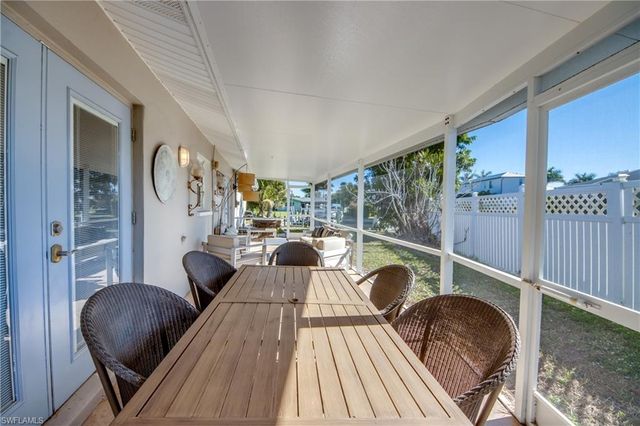 1122 El Dorado PKWY E, Cape Coral, FL 33904