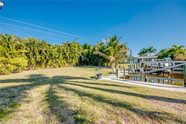 1122 El Dorado PKWY E, Cape Coral, FL 33904