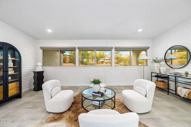 3855 N Via Avellana, Tucson, AZ 85718