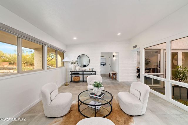 3855 N Via Avellana, Tucson, AZ 85718