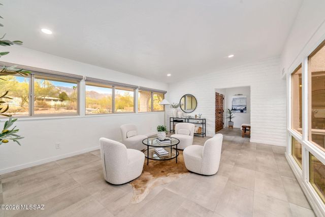 3855 N Via Avellana, Tucson, AZ 85718