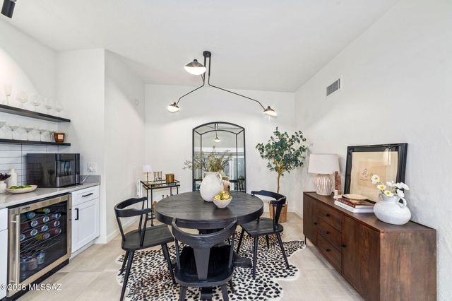 3855 N Via Avellana, Tucson, AZ 85718