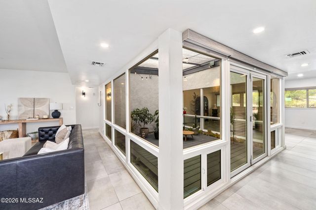 3855 N Via Avellana, Tucson, AZ 85718