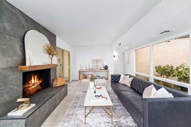 3855 N Via Avellana, Tucson, AZ 85718