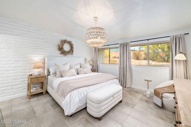 3855 N Via Avellana, Tucson, AZ 85718