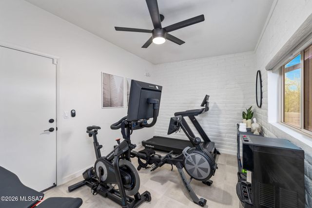 3855 N Via Avellana, Tucson, AZ 85718