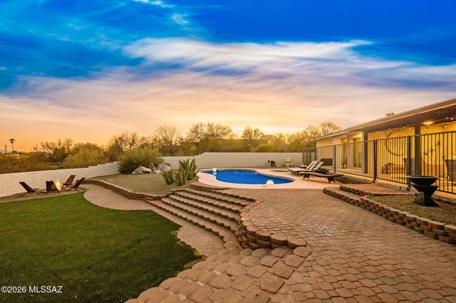 3855 N Via Avellana, Tucson, AZ 85718