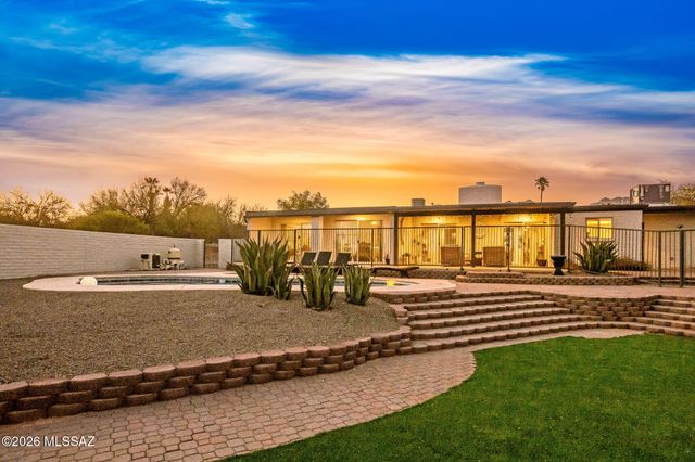 3855 N Via Avellana, Tucson, AZ 85718