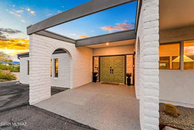 3855 N Via Avellana, Tucson, AZ 85718