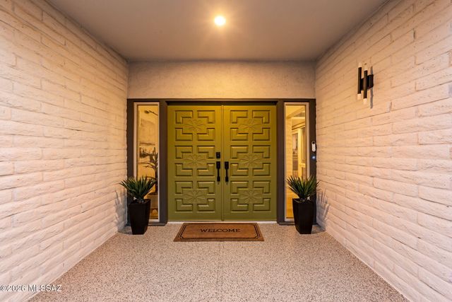 3855 N Via Avellana, Tucson, AZ 85718