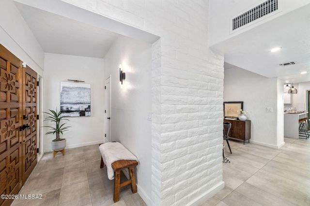 3855 N Via Avellana, Tucson, AZ 85718