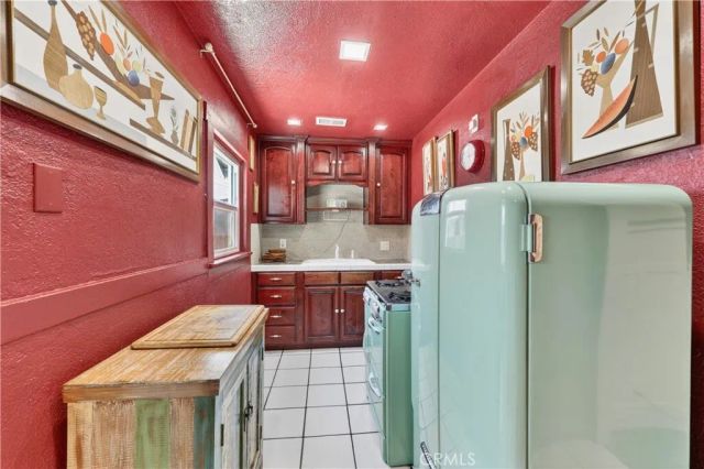 156 E 70th, Los Angeles, CA 90003