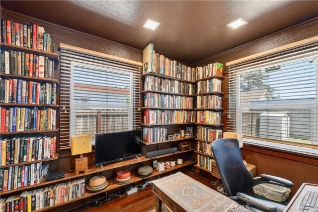 156 E 70th, Los Angeles, CA 90003