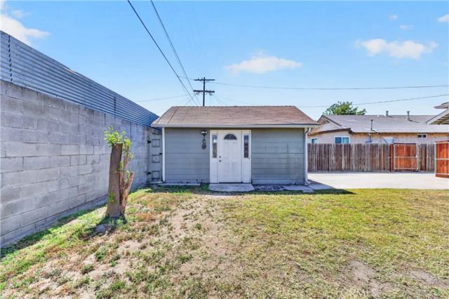 156 E 70th, Los Angeles, CA 90003
