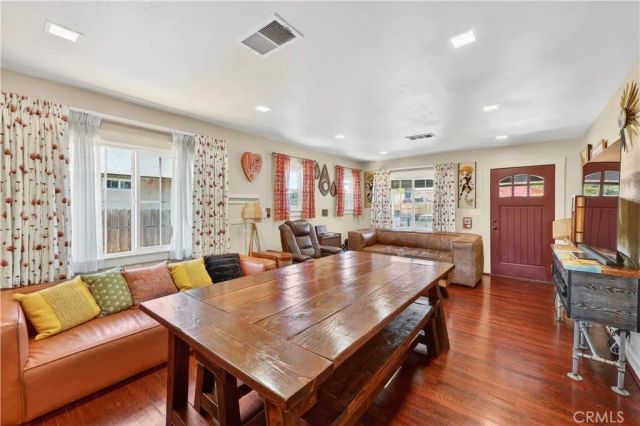 156 E 70th, Los Angeles, CA 90003