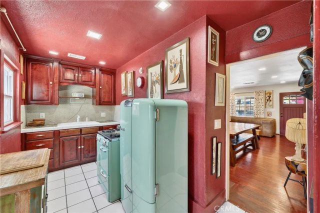 156 E 70th, Los Angeles, CA 90003