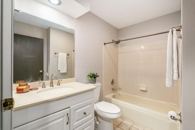 2650 Brittany Oaks Boulevard, Hilliard, OH 43026