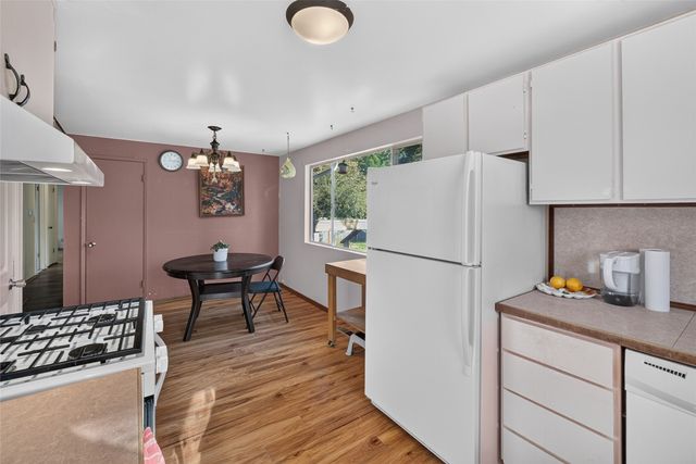 10230 126th Avenue SE, Renton, WA 98056