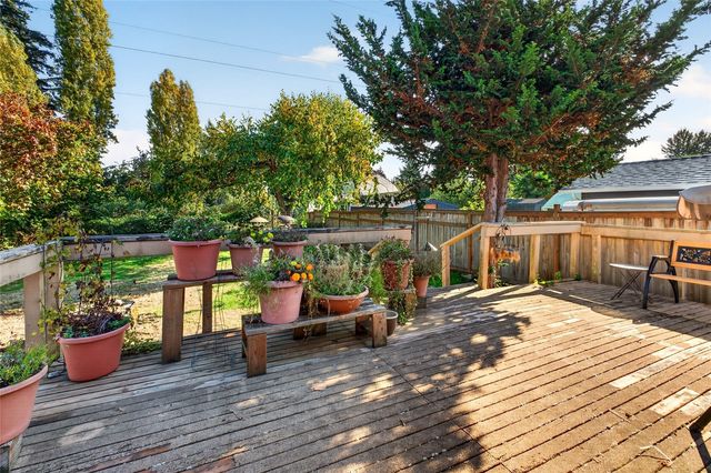 10230 126th Avenue SE, Renton, WA 98056