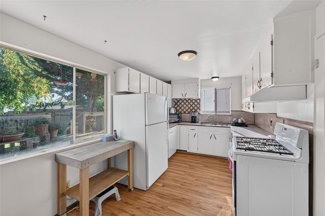 10230 126th Avenue SE, Renton, WA 98056