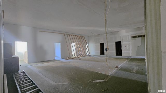 200 W 12TH Street, Johnston City, IL 62951