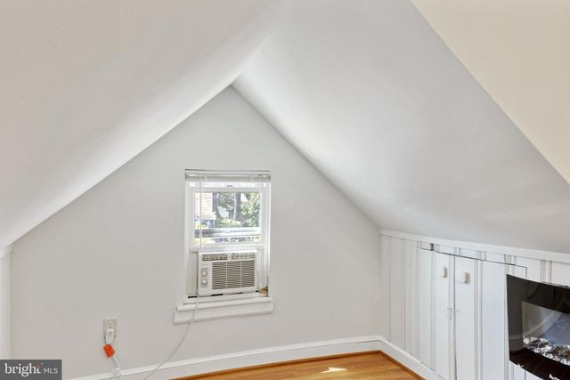 6909 STANDISH, Hyattsville, MD 20784