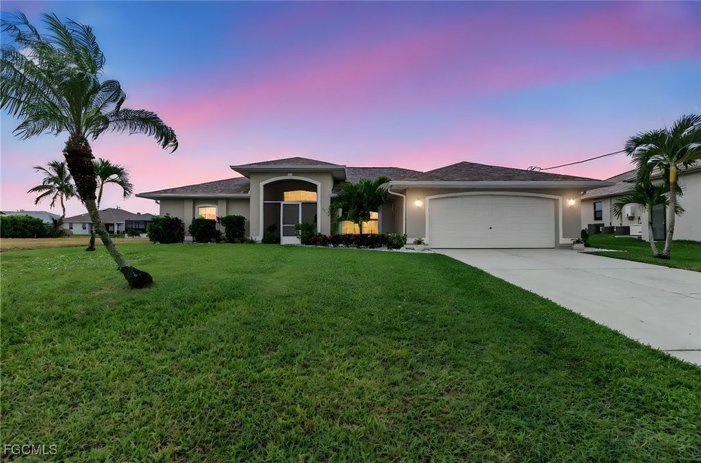 2710 Surfside BLVD, Cape Coral, FL 33914