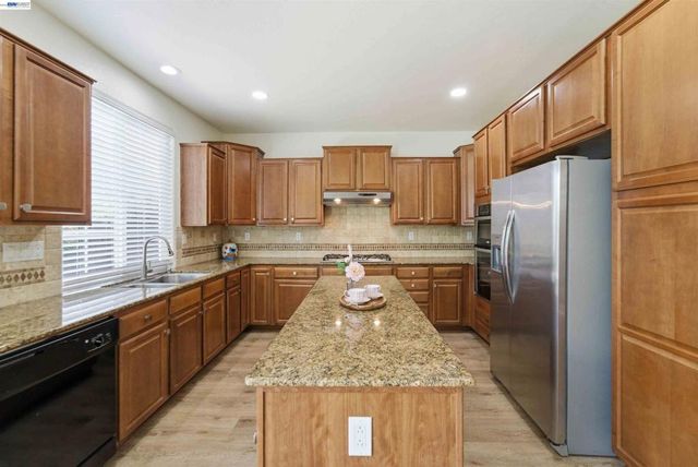 7129 Cerro Crest Dr, San Jose, CA 95138