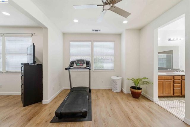 7129 Cerro Crest Dr, San Jose, CA 95138