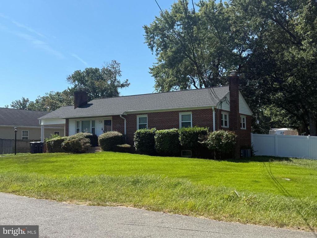 6123 DAVIS BLVD, Suitland, MD 20746